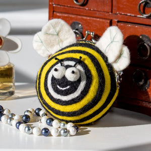 Bumble Bee Critter Clutch